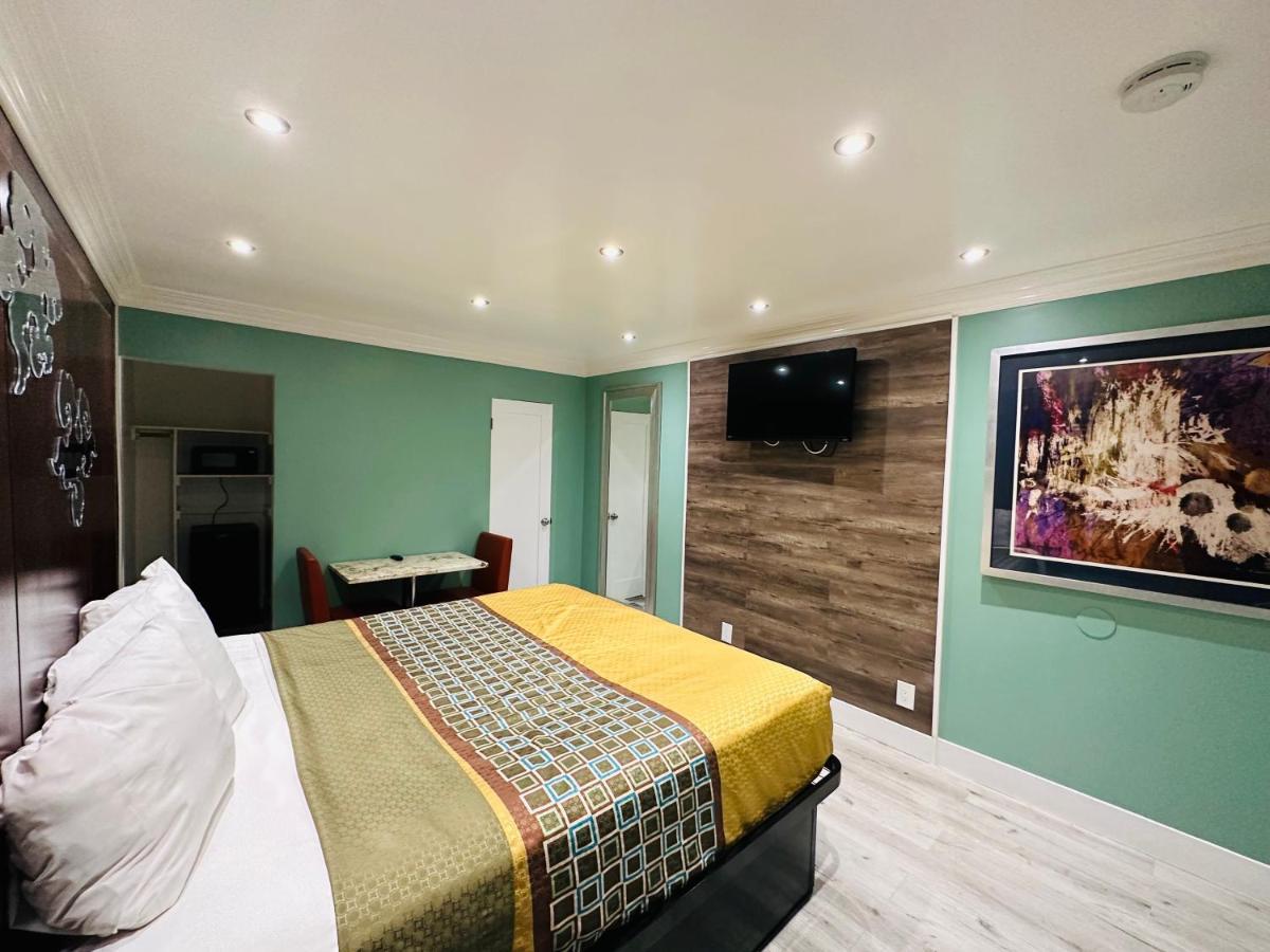 Casa Blanca Inn & Suites Уитиър Екстериор снимка