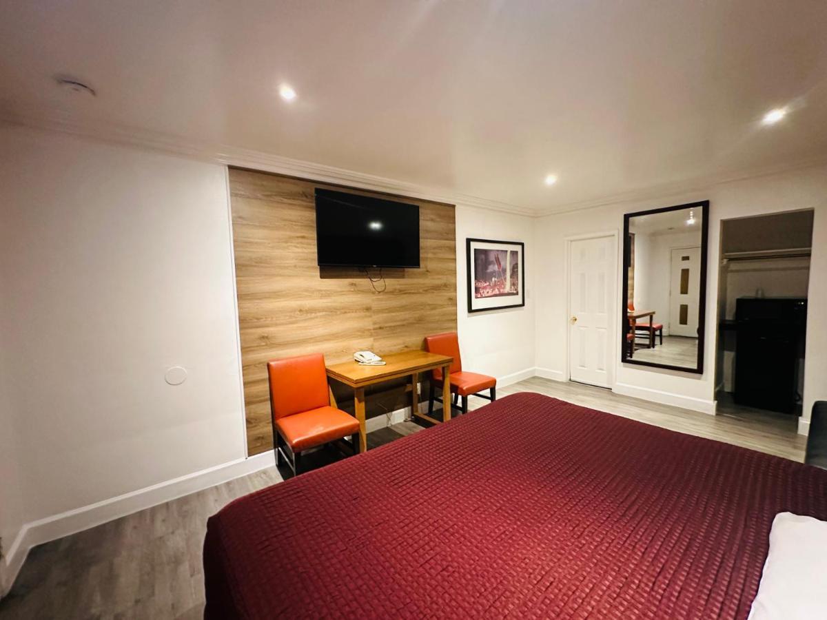 Casa Blanca Inn & Suites Уитиър Екстериор снимка